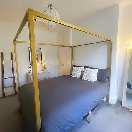 Queen Bedroom In Maida Vale Londyn Zewnętrze zdjęcie