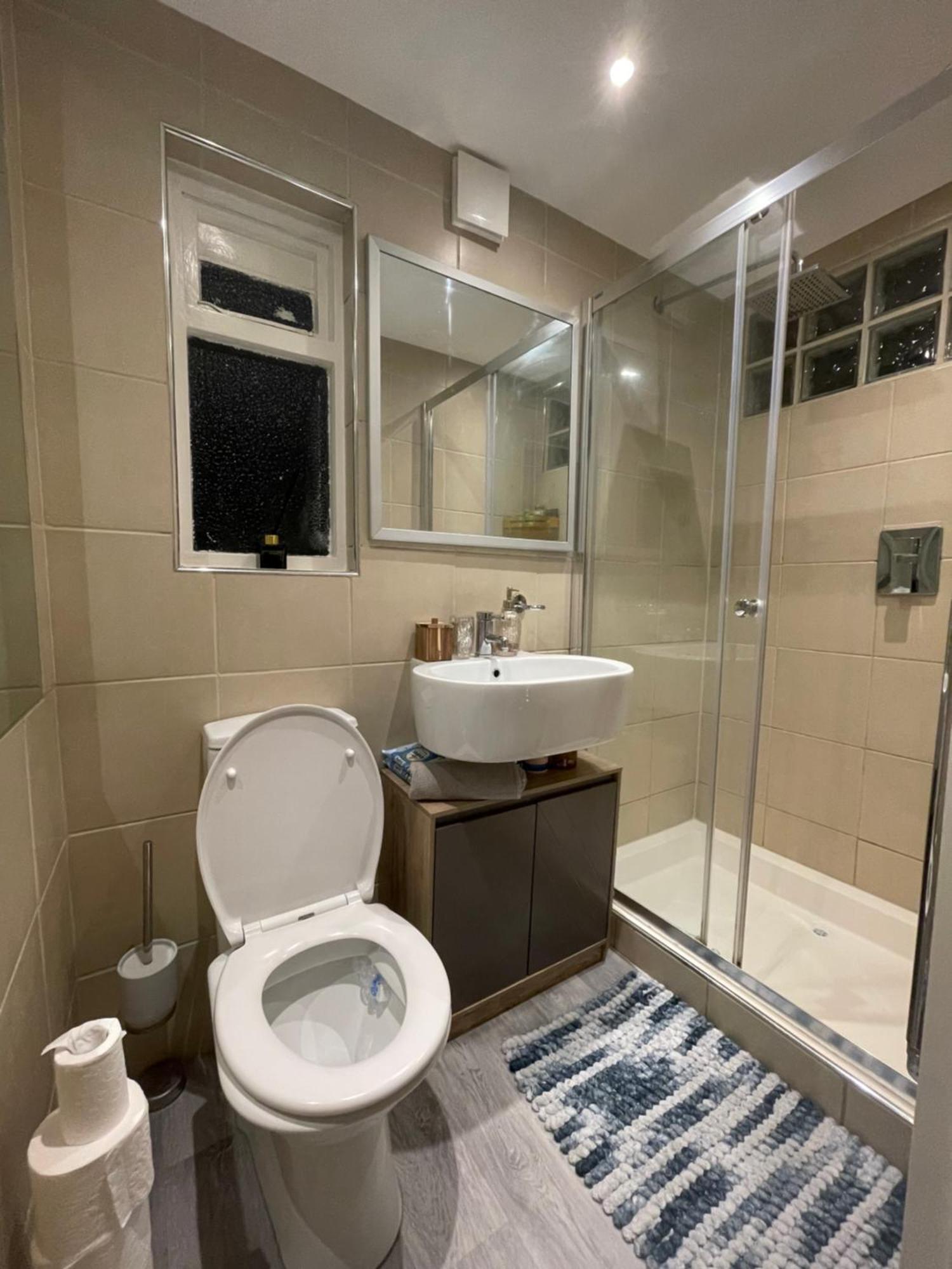 Queen Bedroom In Maida Vale Londyn Zewnętrze zdjęcie